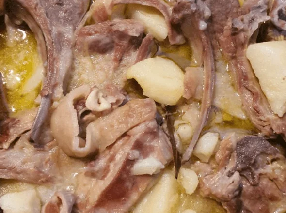 Agnello Aggrassato: A Hearty Sicilian Lamb Dish Bursting with Tradition