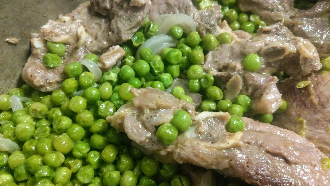 Lamb with Peas: A Taste of Sicilian Tradition