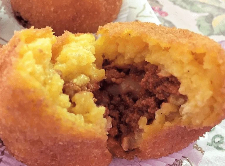 Arancine alla carne: Un viaggio nei sapori Siciliani