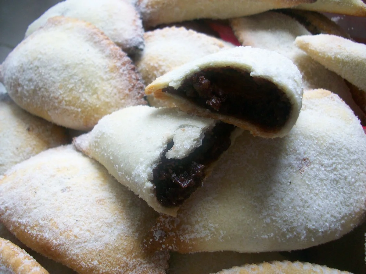 Cassatelle di Agira, un dolce siciliano dal sapore antico