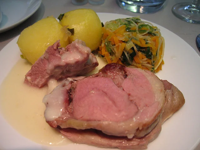 Roast Leg of Lamb: A Timeless Easter Favourite