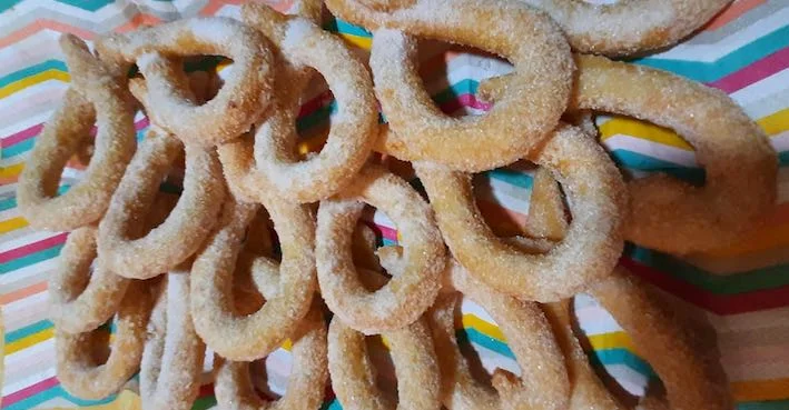 Carnival Cuḍḍureḍḍi from Palma di Montechiaro: A Sweet Sicilian Celebration