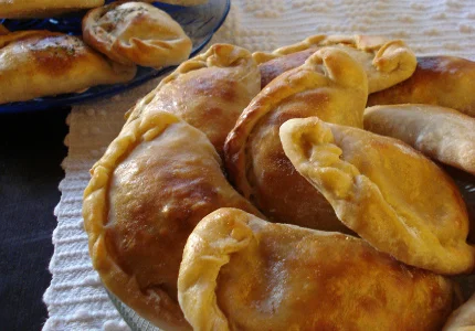 Cuḍḍuruni con il cavolfiore: Una delizia siciliana da forno