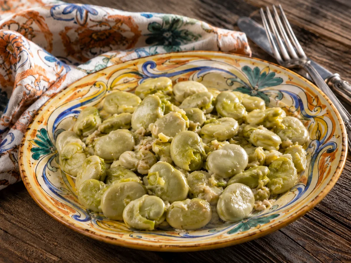 Fave a coniglio siciliane: ricetta tradizionale con olio e origano