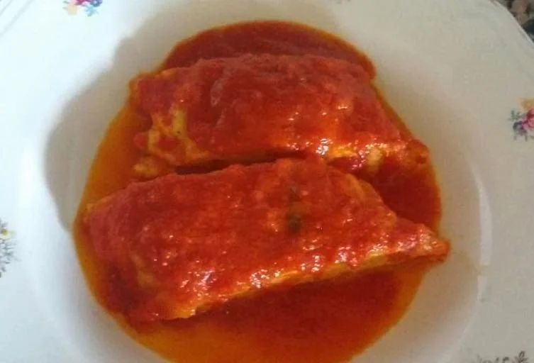 Frittatine di fave e ricotta al sugo: Autentica tradizione siciliana