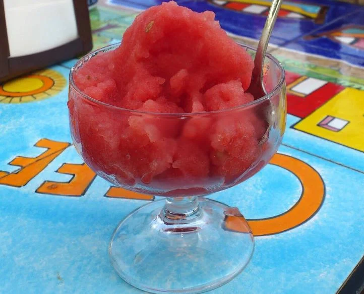 Granita di anguria: Il dolce estivo siciliano per eccellenza