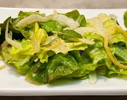 Crisp Lettuce and Fennel Salad: A Refreshing, Light Delight