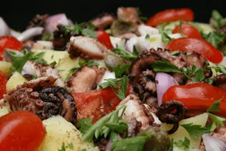 Insalata di mare, un fresco piatto siciliano perfetto per l'estate