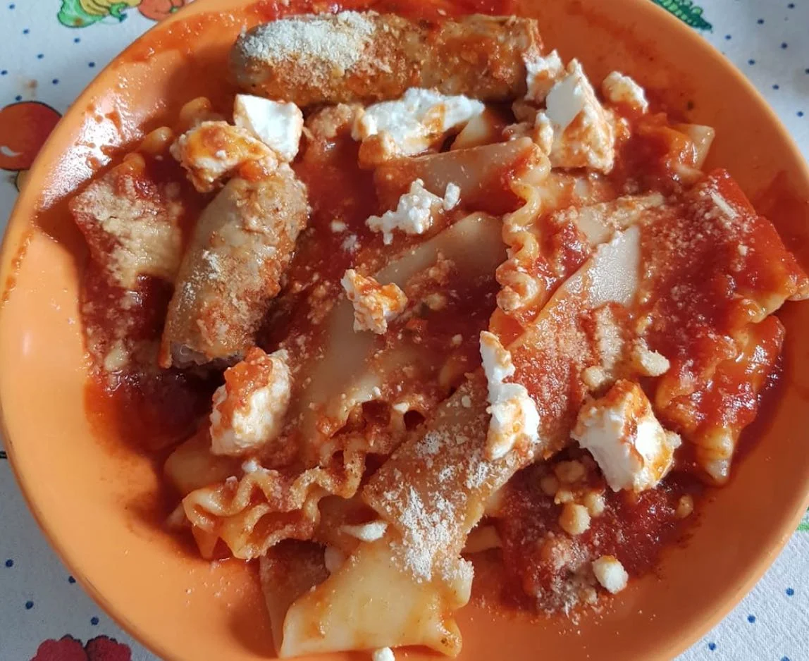 Lasagne cacate: il piatto nobile e irriverente della tradizione siciliana