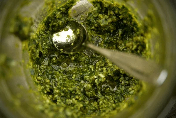 Lo zogghiu: il condimento siciliano che esalta il gusto