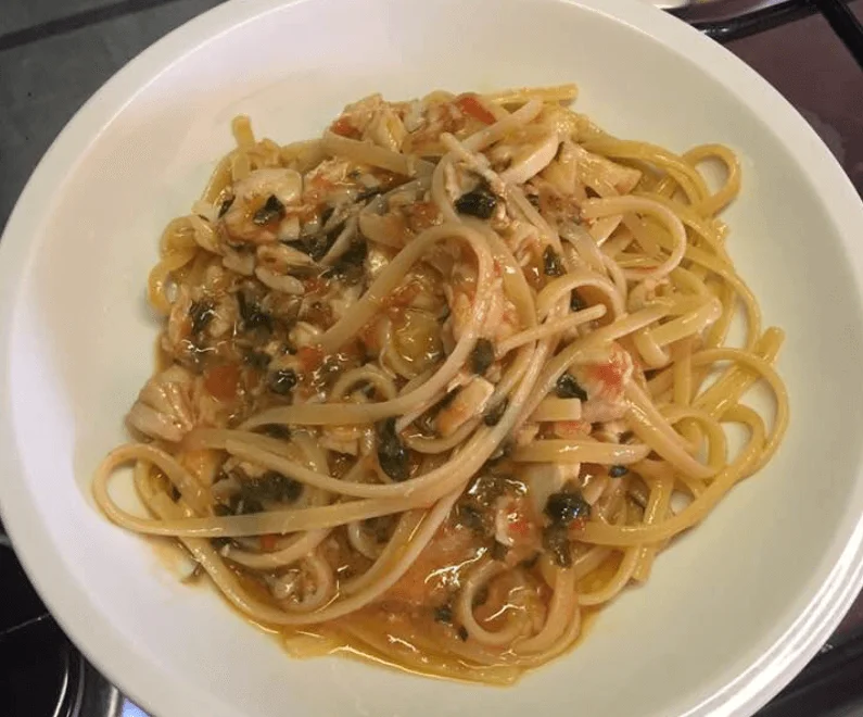 Linguine al filetto di pesce persico: gusto e leggerezza in tavola