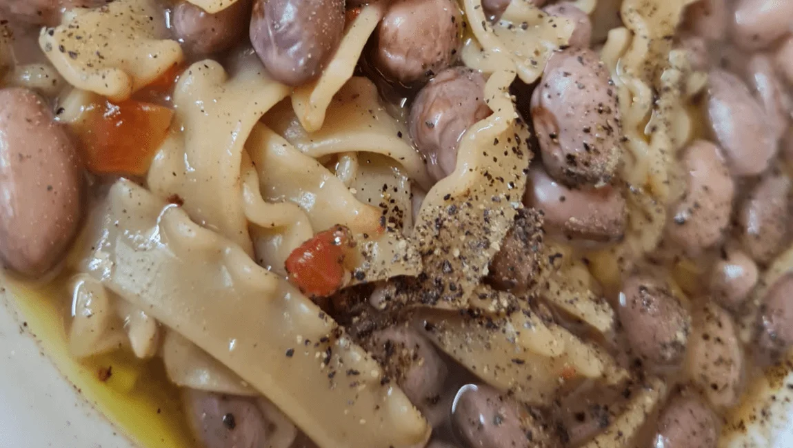 Minestra di fagioli borlotti (pasta câ fasola 'ncirata)