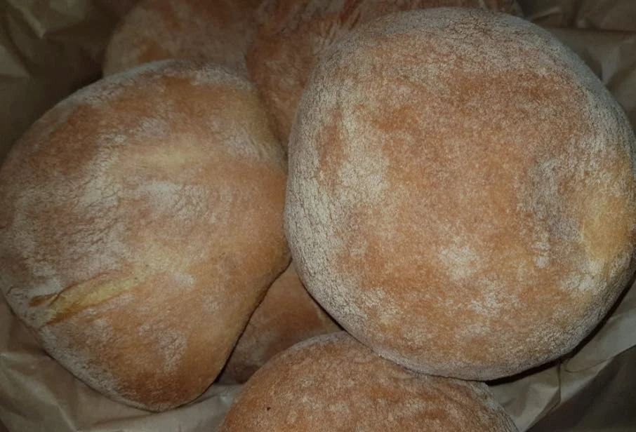 Muffulette di San Martino: Il pane che racconta la Sicilia