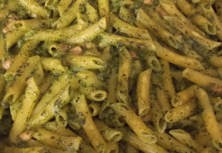 Pasta with Spinach Pesto, Ricotta & Crispy Pancetta