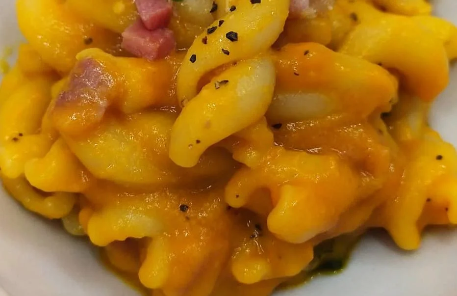 Pasta with Pumpkin Cream and Pancetta: A Sicilian Comfort Classic
