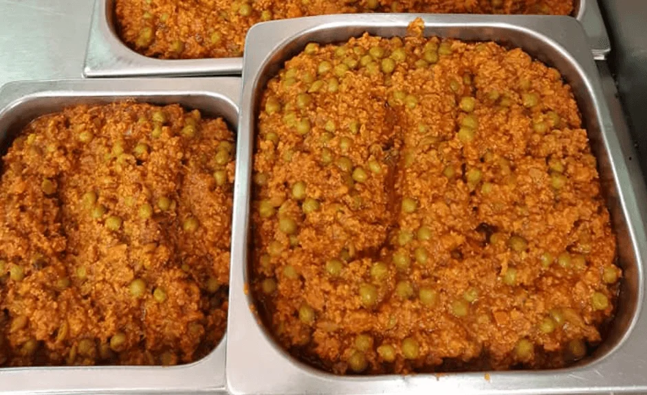 Ragù di tritato e piselli alla siciliana: il condimento tradizionale