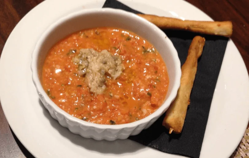 Salamoreci trapanese: Una zuppa estiva siciliana rinfrescante