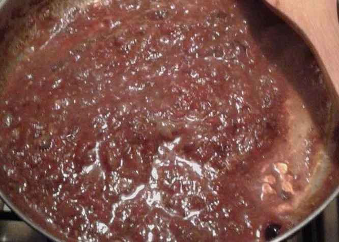 Salsa stemperata (sarsa stimpirata): il condimento agrodolce della tradizione siciliana