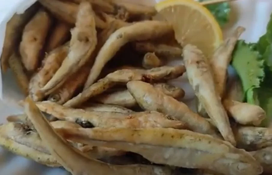 Sciabbacheḍḍu fritto messinese: Il gusto autentico del mare siciliano