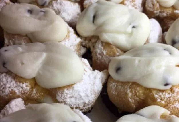 Sciù con crema di ricotta: Un dolce palermitano irresistibile