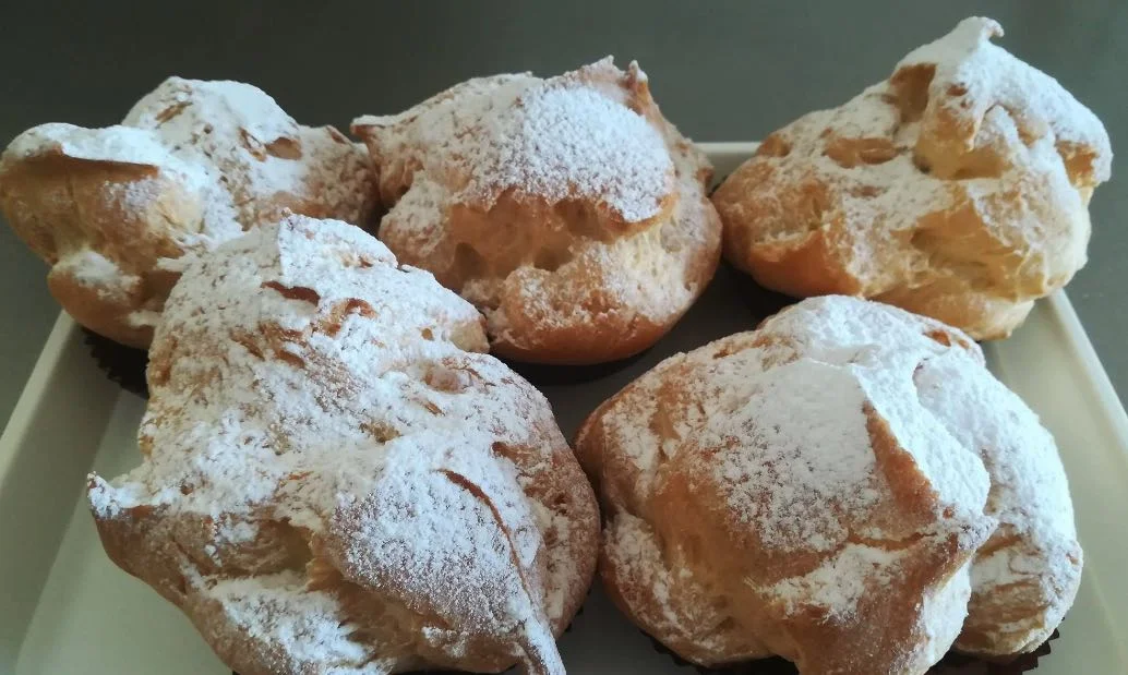 Sweet Sfincione from Giuliana: A Masterpiece of Sicilian Tradition