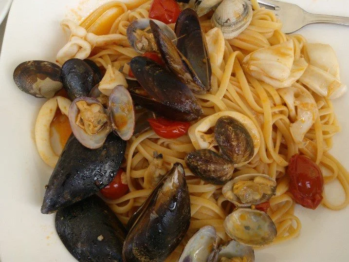 Spaghetti ai frutti di mare: Una ricetta siciliana classica