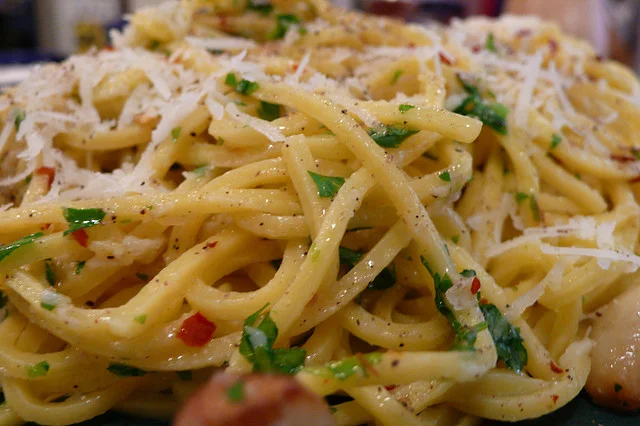 Spaghetti alla chitarra con aglio, olio e peperoncino: semplicità e gusto