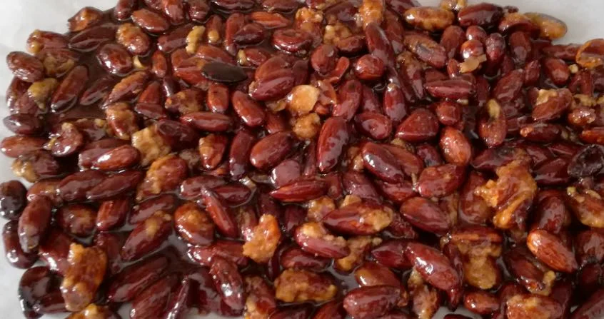 Torrone di mandorle (minnulata): il croccante dolce delle feste siciliane