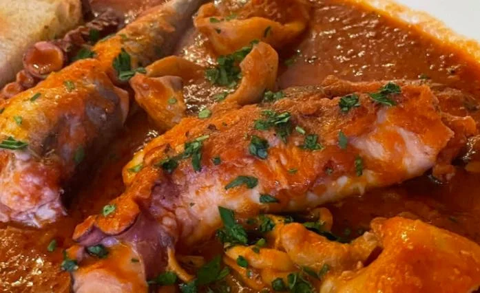 Zuppa di pesce alla siracusana (matalotta): il sapore autentico del mare di Siracusa